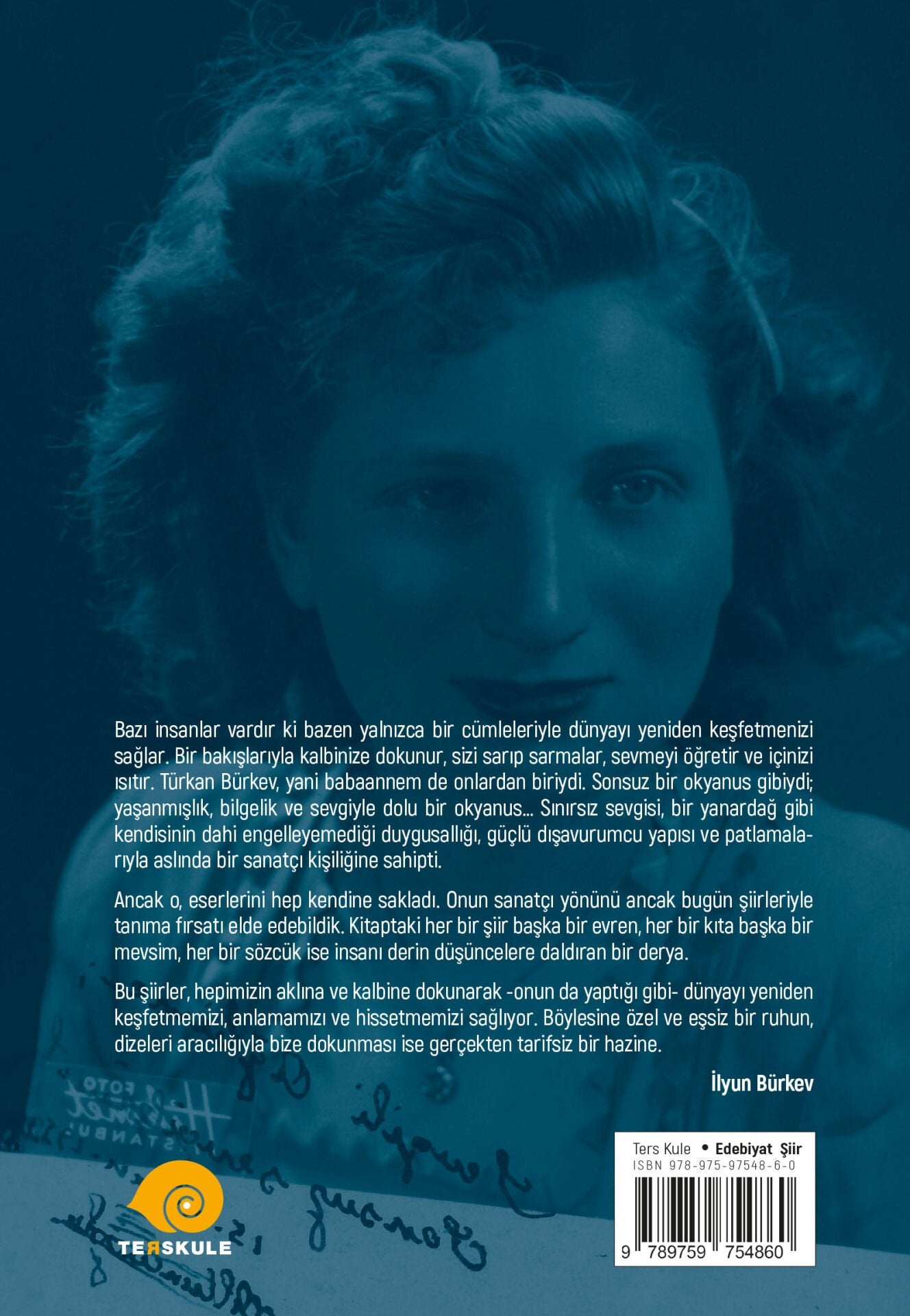 Mavinin Ardında